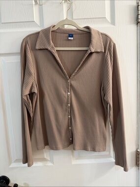 Old Navy Ribbed Button-Front Long Sleeve Shirt - Taupe